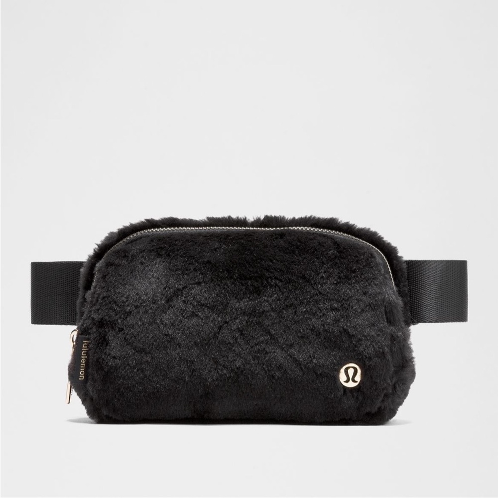 lululemon athletica Black Fuzzy Belt Bag